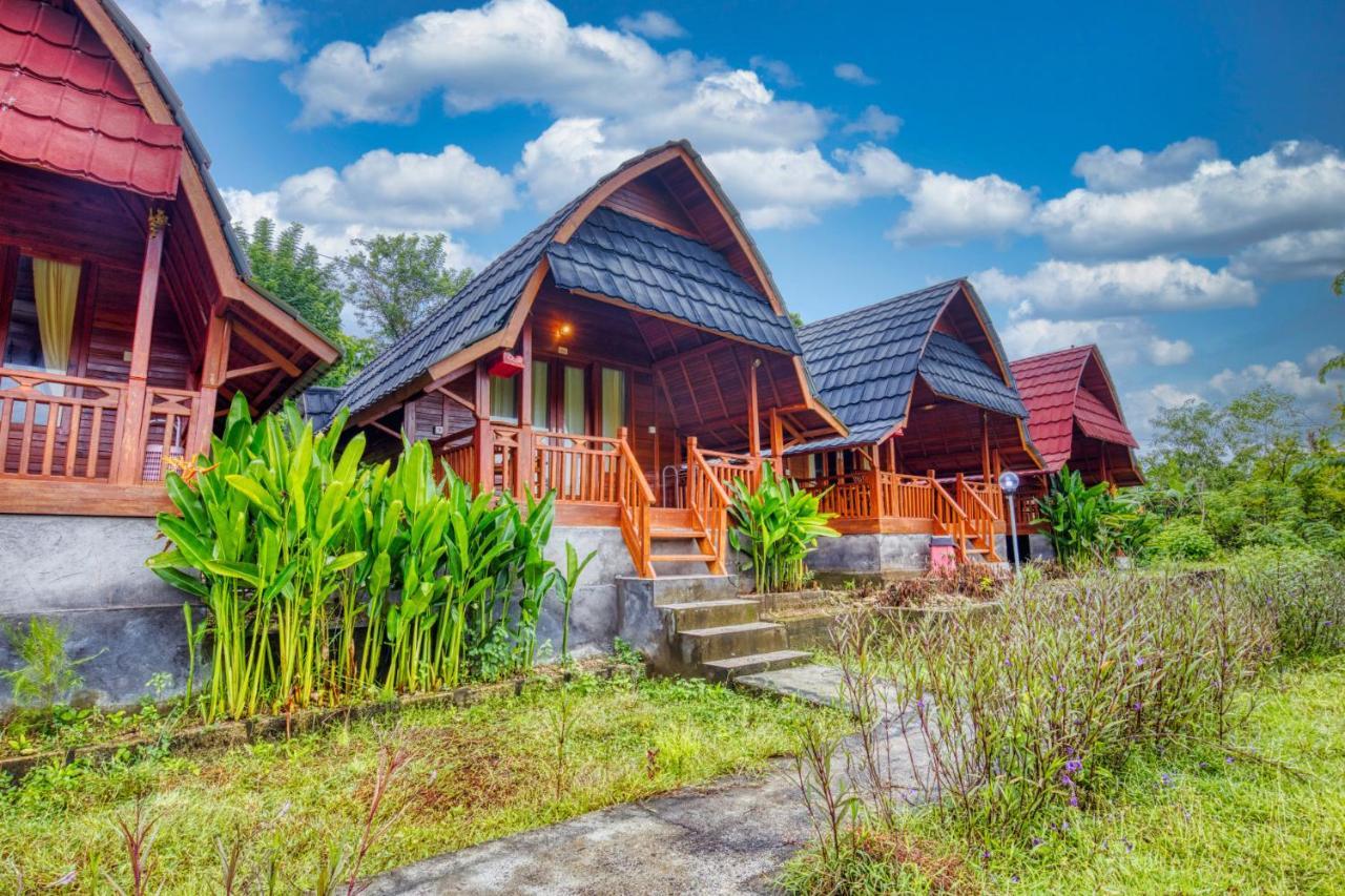 Dekara Cottages Ped Luaran gambar