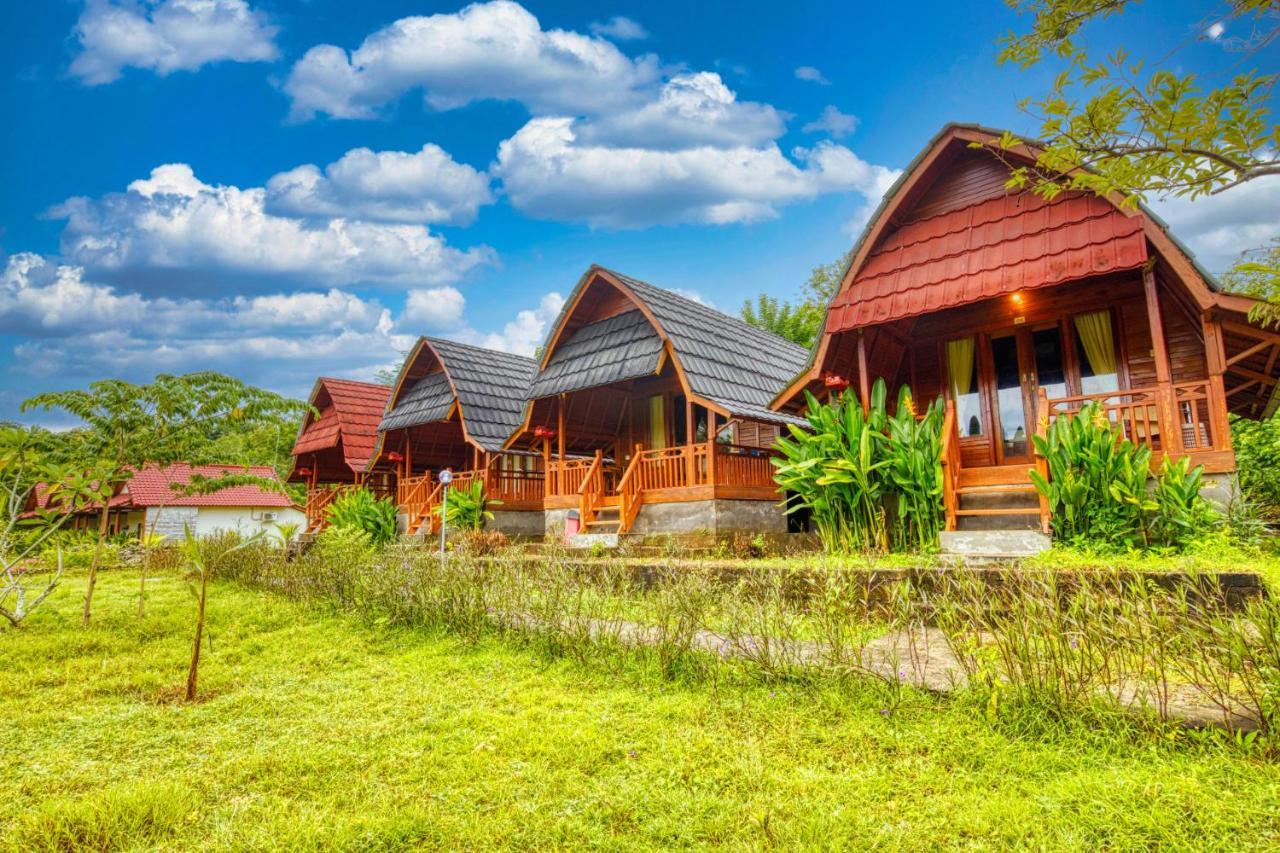 Dekara Cottages Ped Luaran gambar